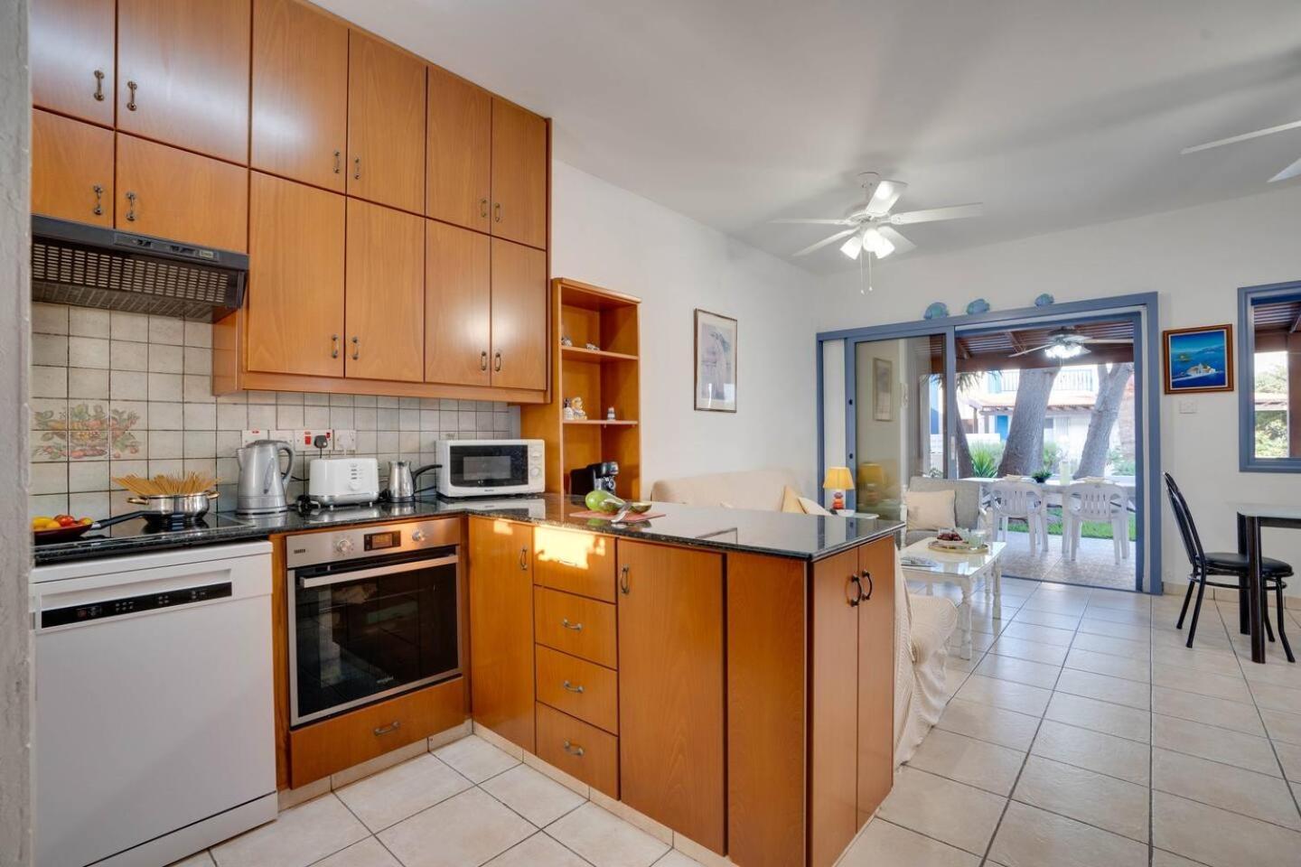 Ammos Villa 20 Side Seaview Ларнака Экстерьер фото