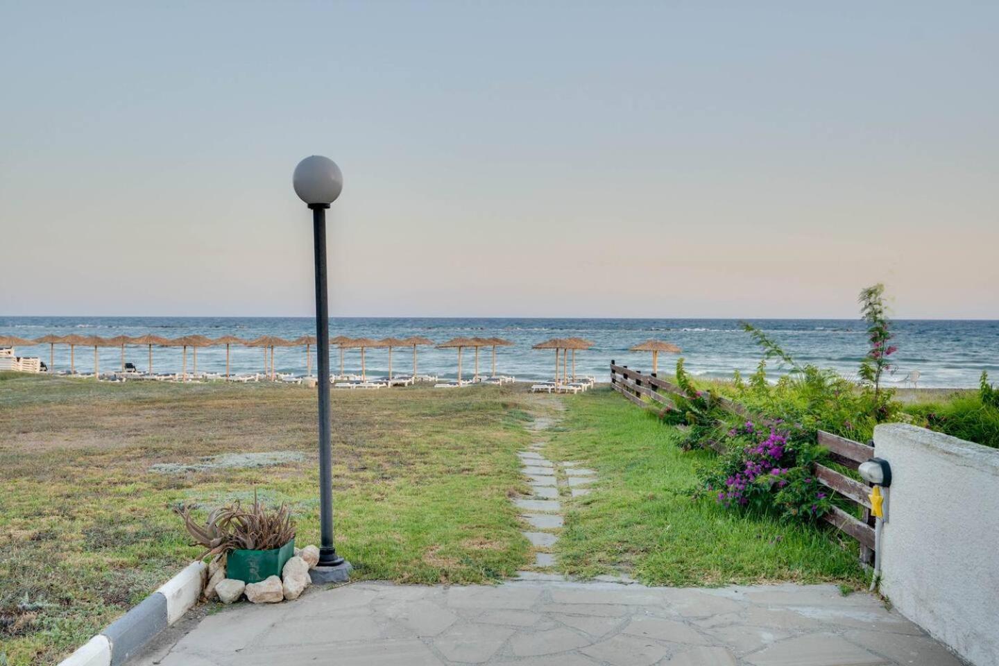 Ammos Villa 20 Side Seaview Ларнака Экстерьер фото