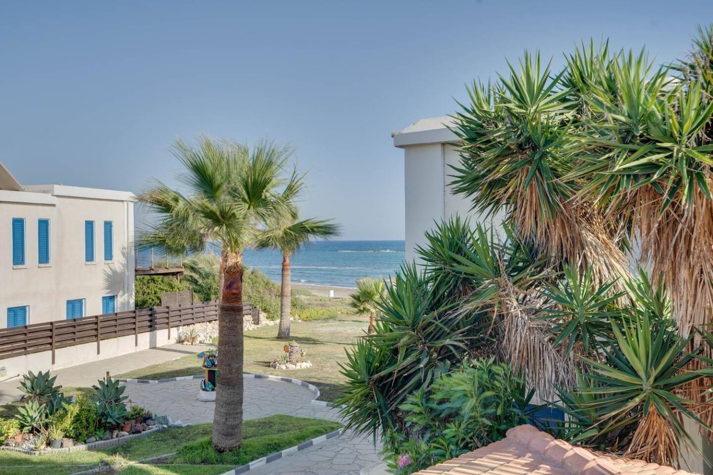 Ammos Villa 20 Side Seaview Ларнака Экстерьер фото