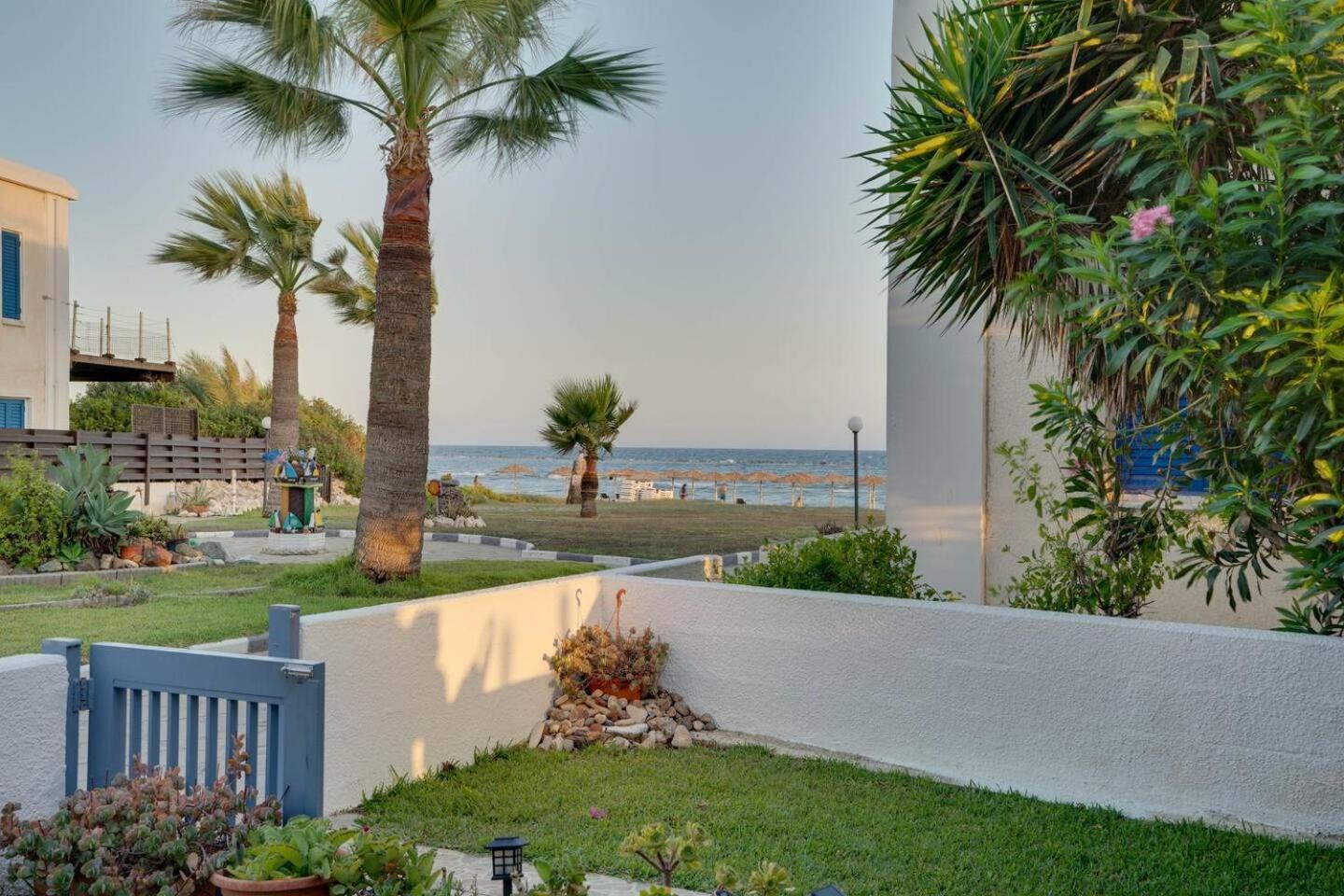 Ammos Villa 20 Side Seaview Ларнака Экстерьер фото
